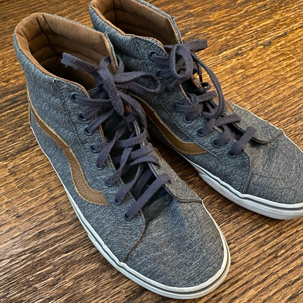 High top Vans in dark gray with brown accent